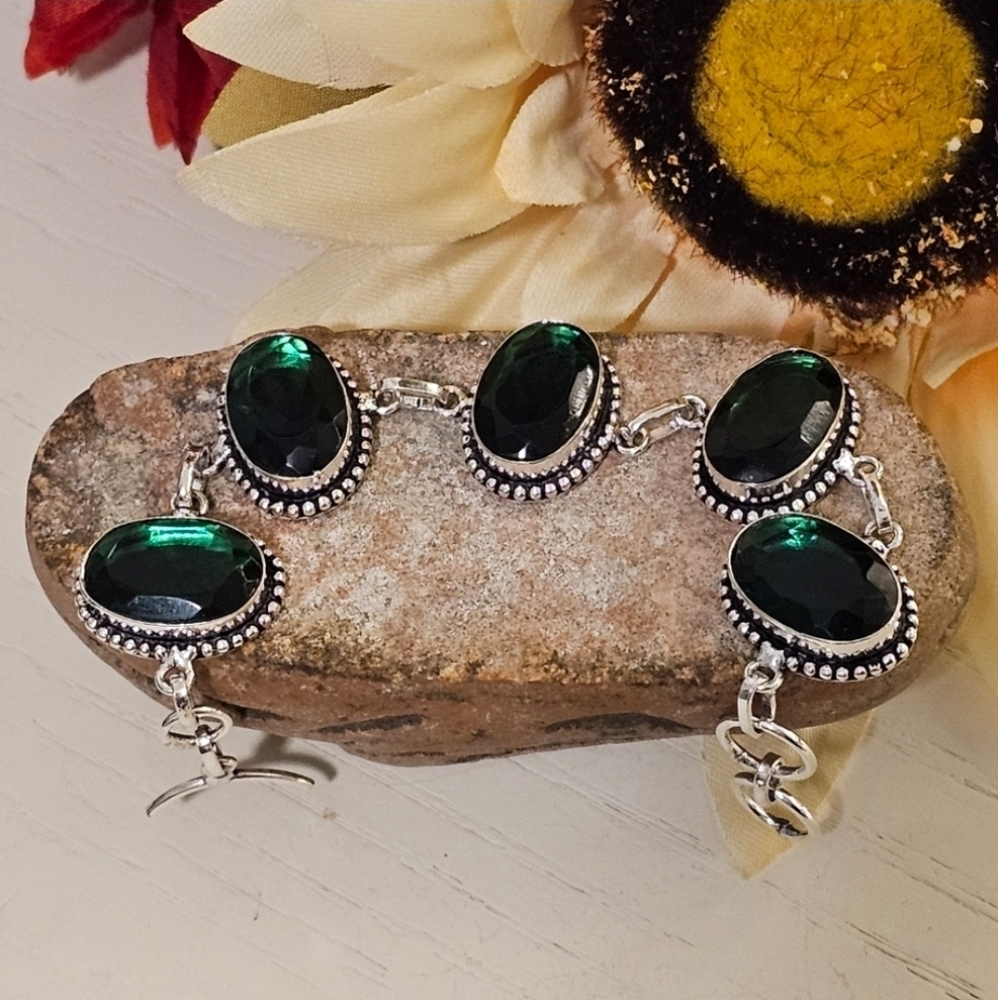 Green Quartz Bracelet - stone of communication